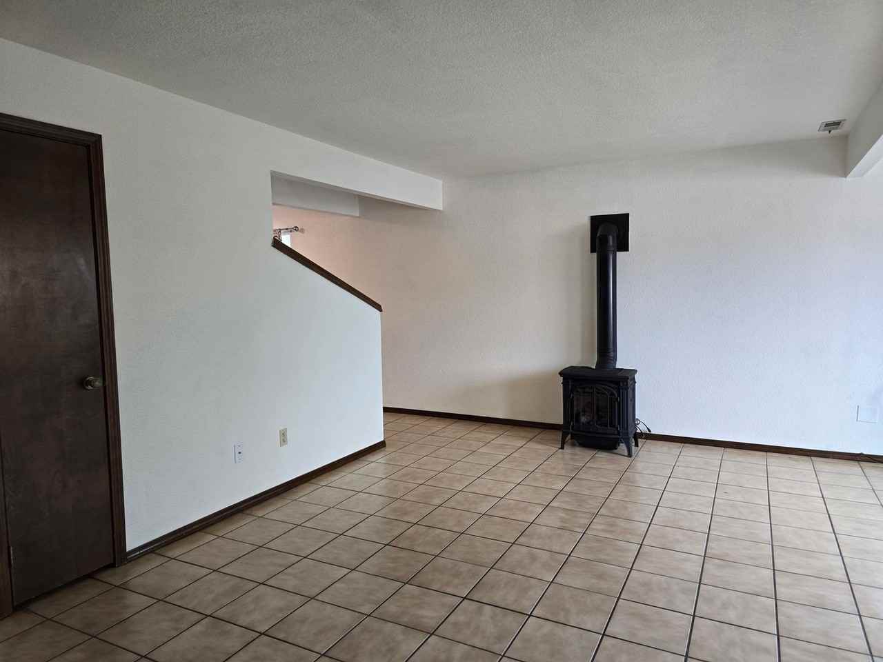 3902 Wilshire Dr - Photo 3 of 30