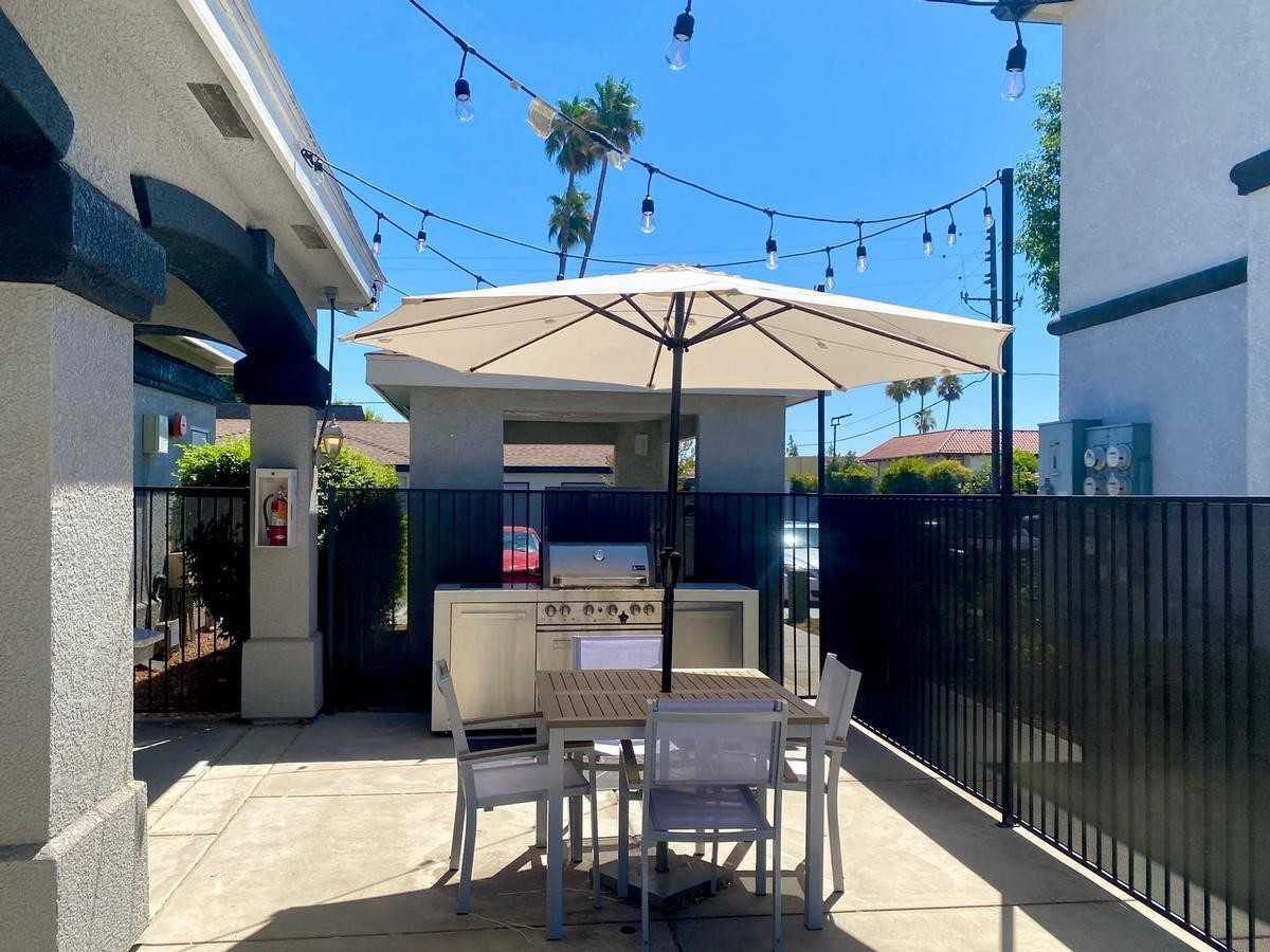 N St - Photo 4 of 38