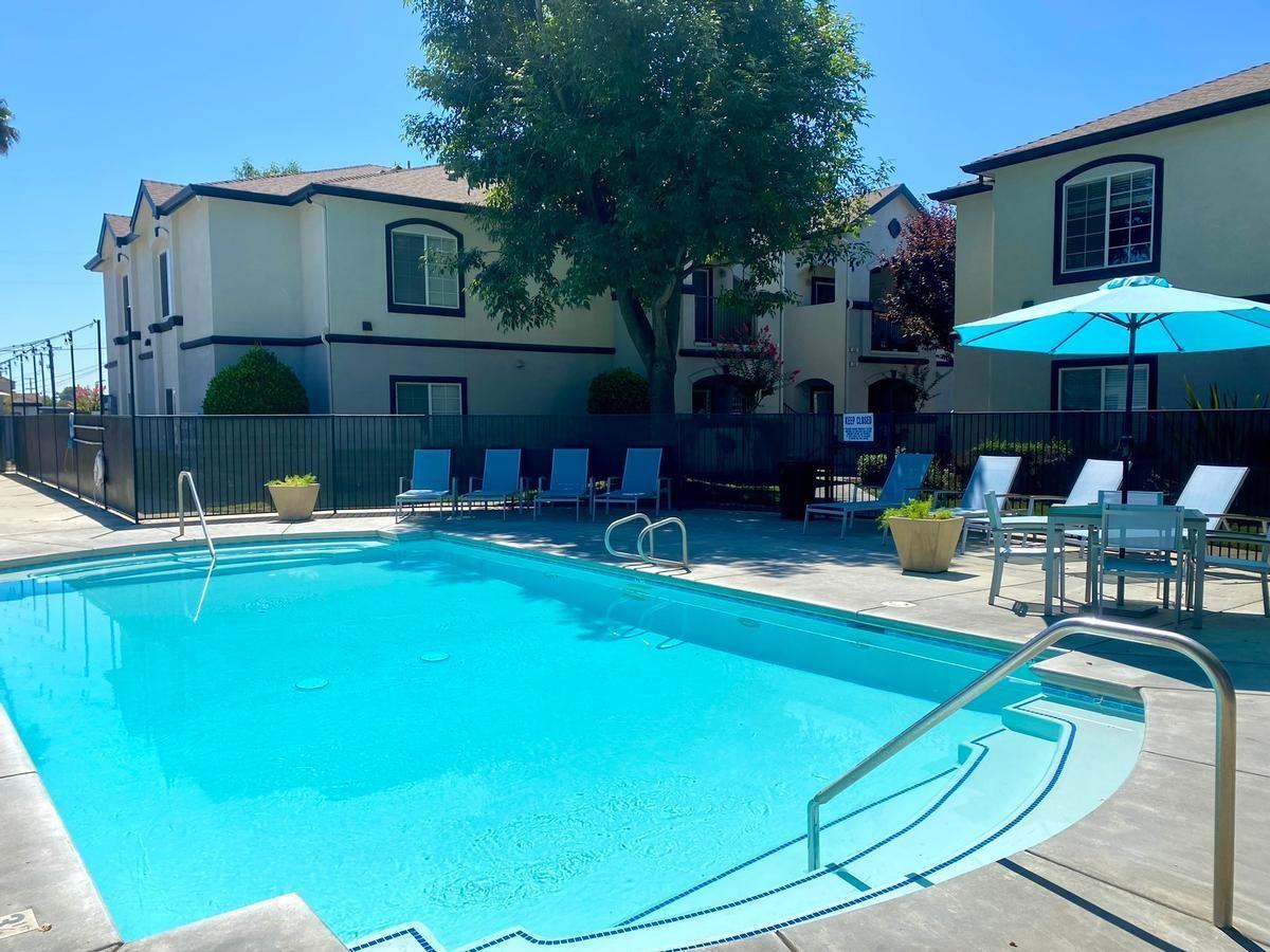 N St - Photo 6 of 38