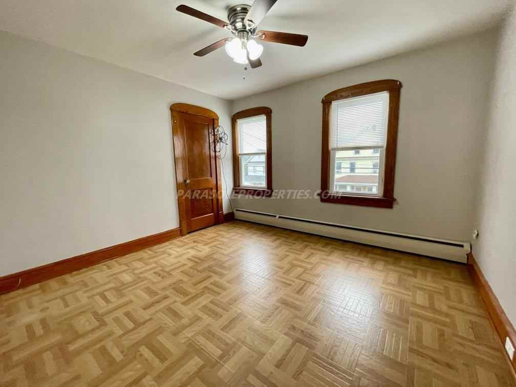 349 E Grand St - Photo 3 of 28