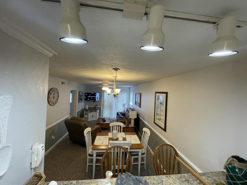 203 Lake Place Condo Dr - Photo 4 of 9