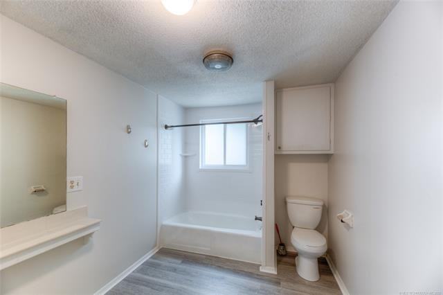 3118 E 79th St - Photo 2 of 33