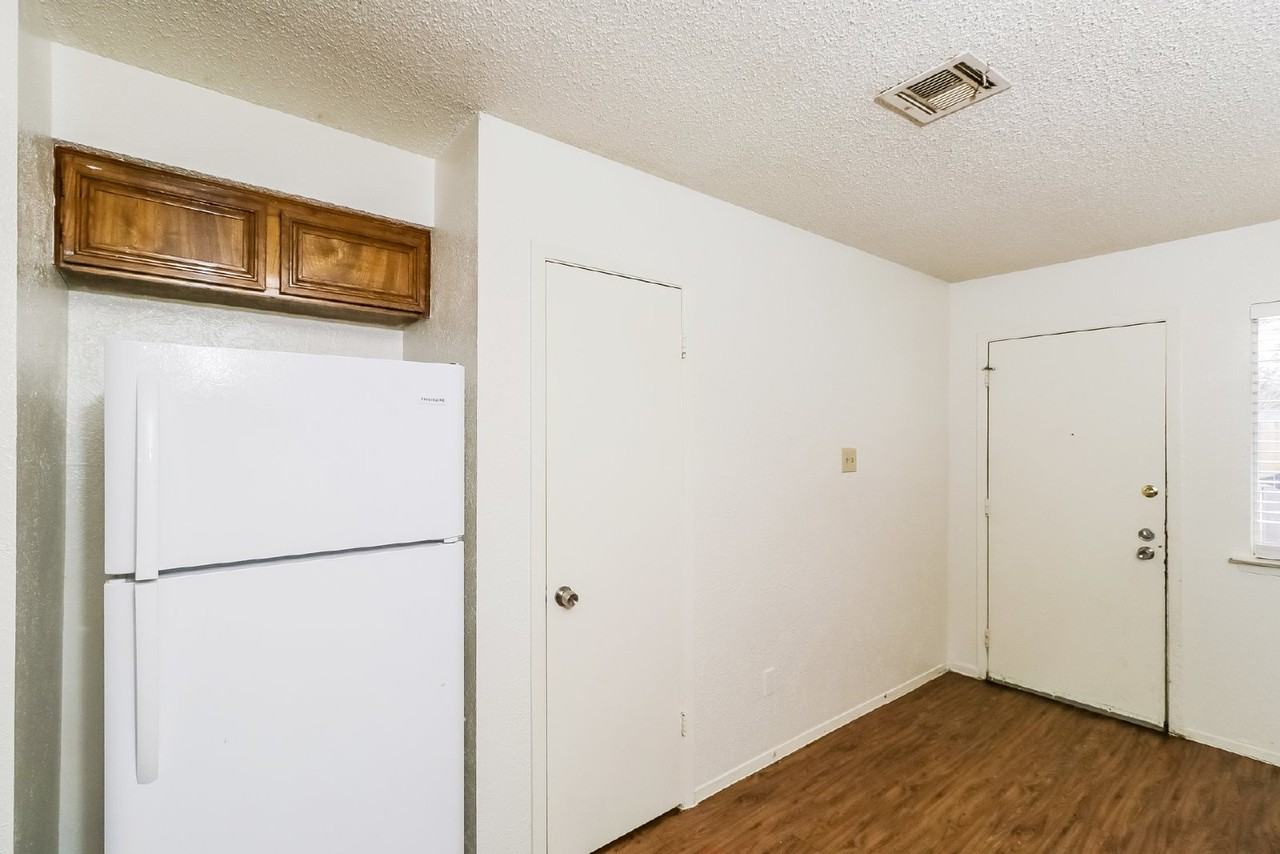 323 W William Cannon Dr - Photo 7 of 28