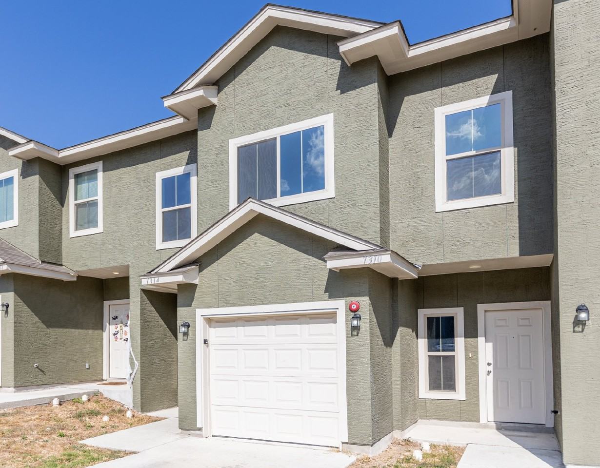 7314 Savannah Brks - Photo 3 of 31