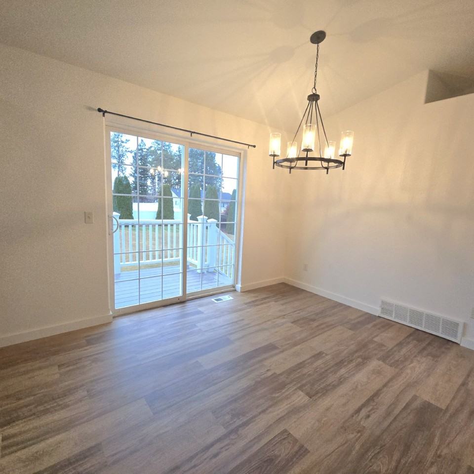 662 Rock Dr - Photo 4 of 20