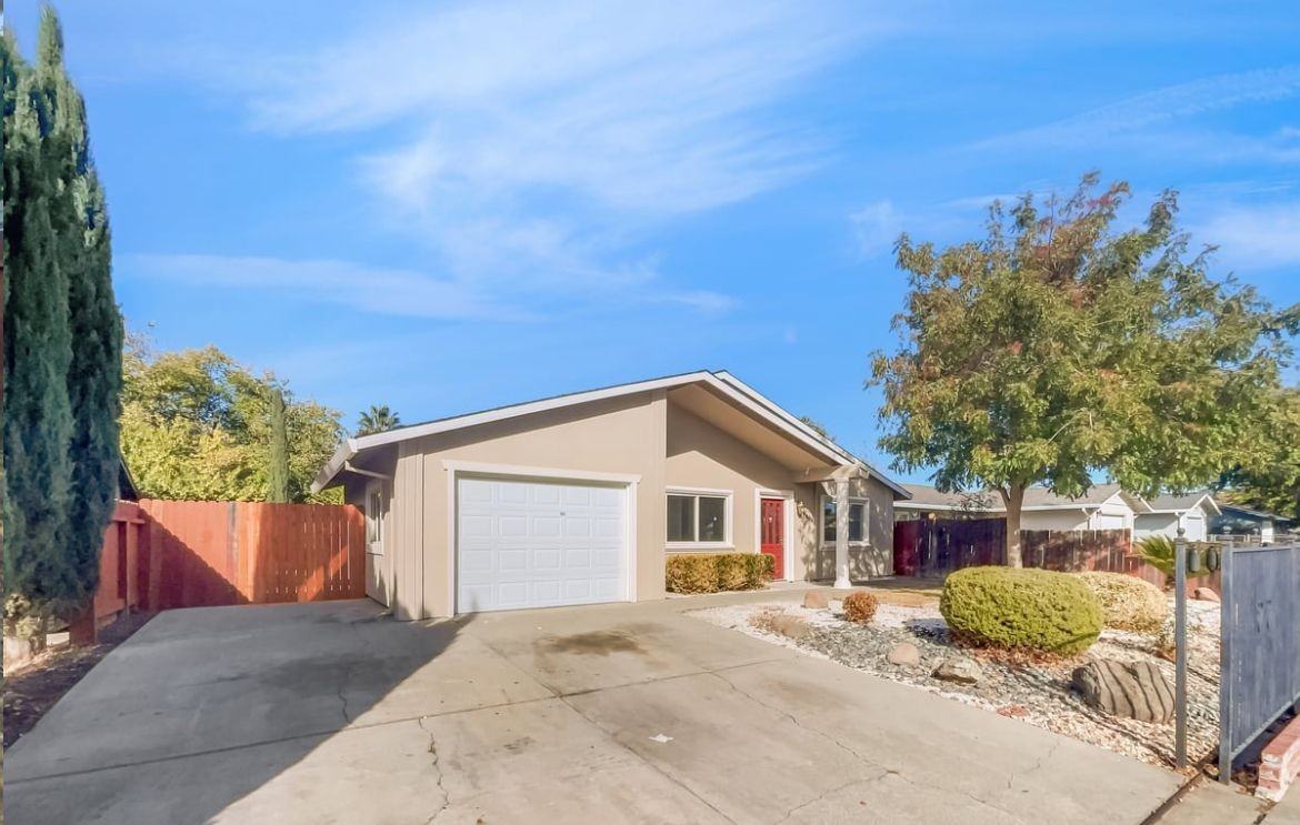 2509 Rhine Way - Photo 2 of 15