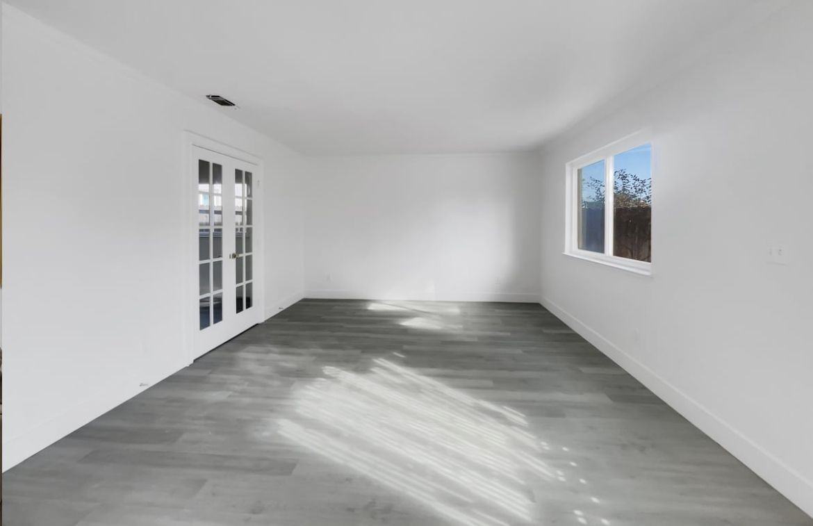 2509 Rhine Way - Photo 3 of 15