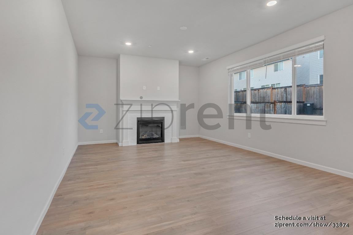 6460 N 89th Ave - Photo 5 of 33