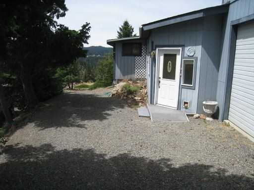 61 Loel Pl - Photo 2 of 20