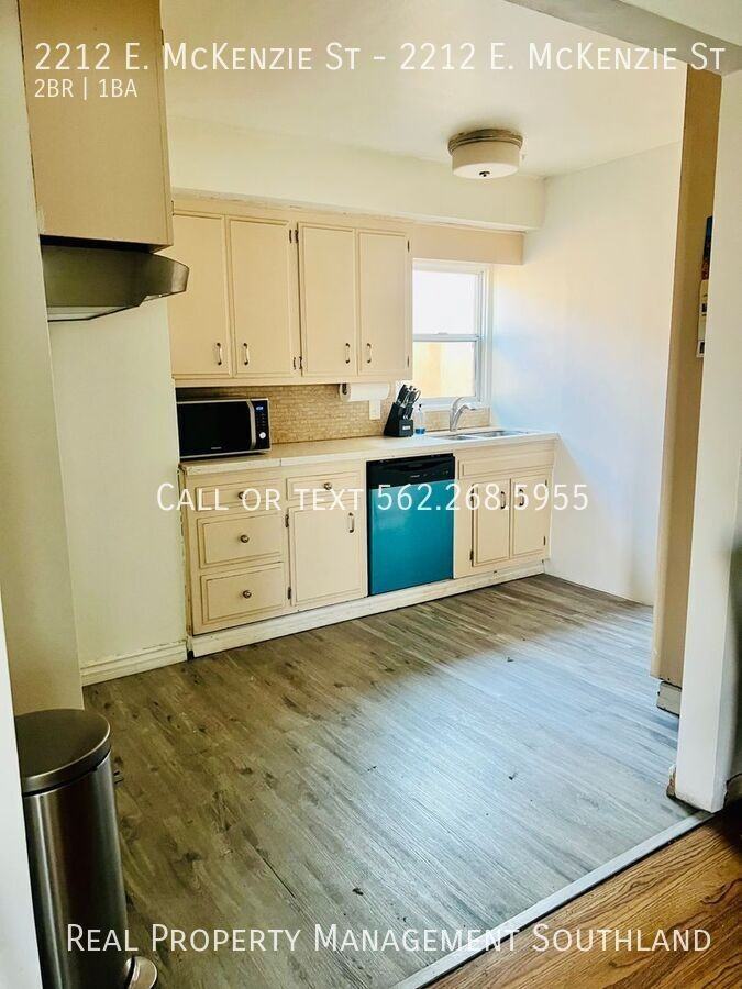 2212 E Mckenzie St - Photo 2 of 15