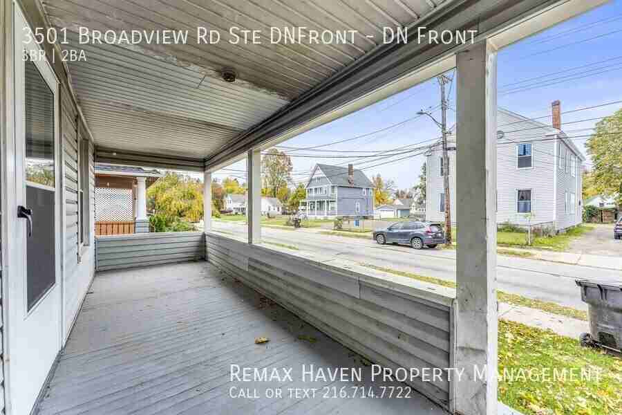 BROADVIEW & - Photo 3 of 25