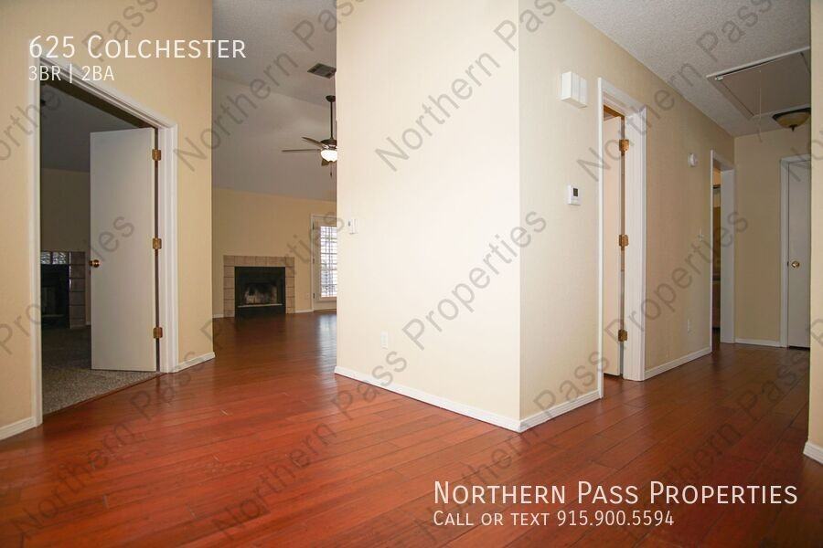 625 Colchester Dr - Photo 3 of 26