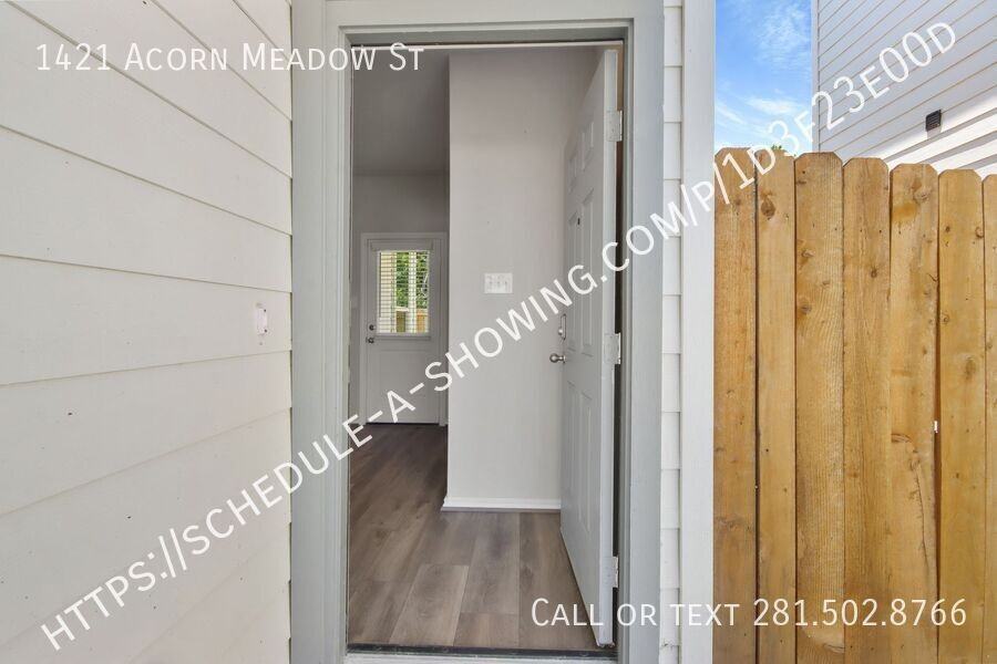 1421 Acorn Meadow St - Photo 3 of 13