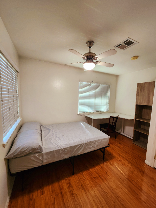 4917 Temple City Blvd - Photo 2 of 6