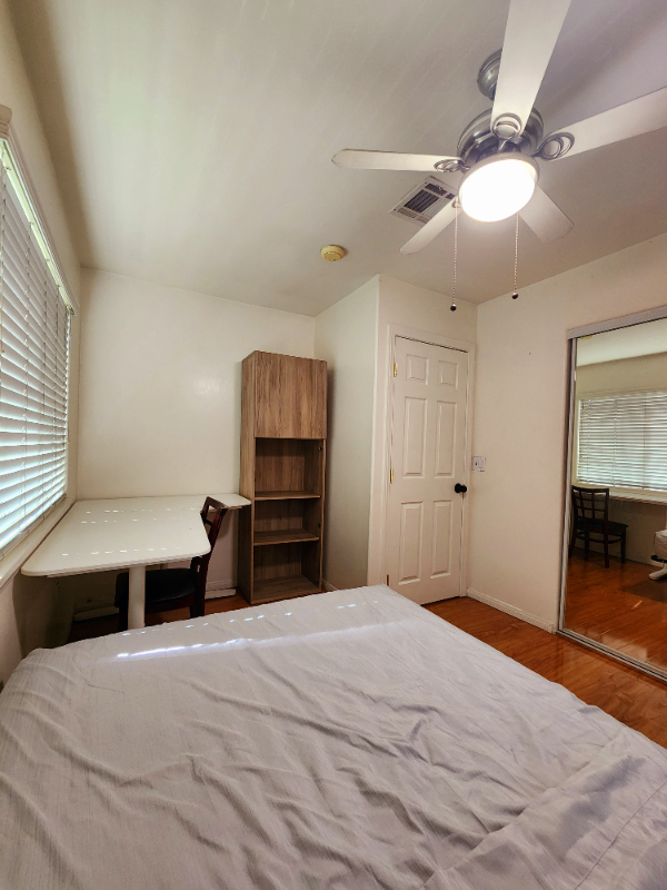 4917 Temple City Blvd - Photo 3 of 6