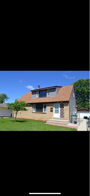 5126 N 108th St - Photo 2 of 35