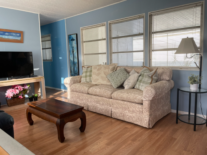 403 Diamondhead Drive - Photo 3 of 16