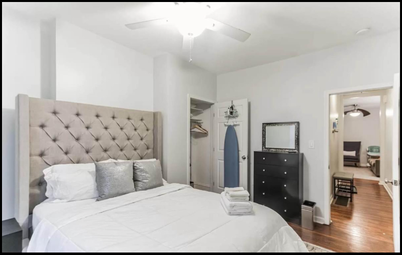 5527 Pulaski Ave #1 - Photo 4 of 18