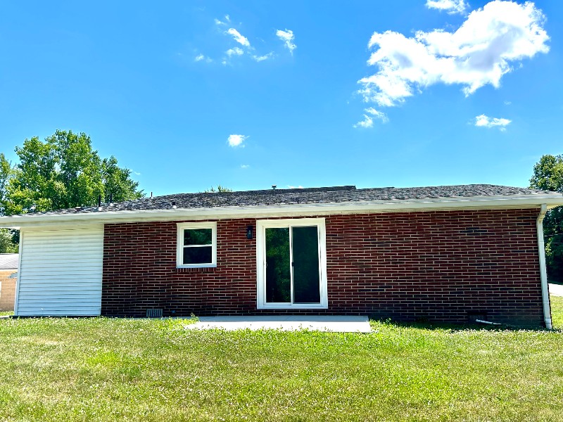 1656 Beal Rd - Photo 3 of 14