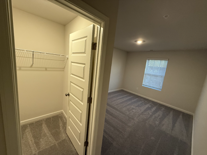 425 Alcott Way - Photo 5 of 18