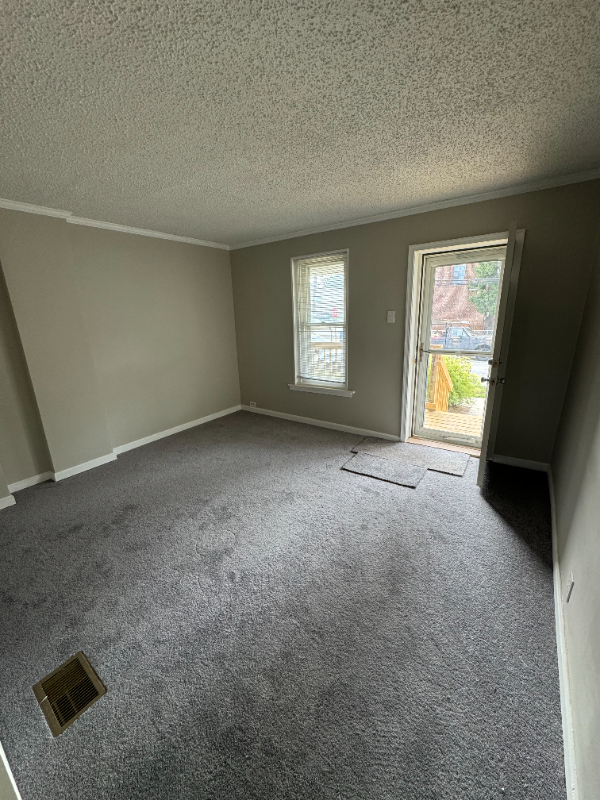 344 Massasoit St - Photo 3 of 15