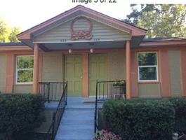 featured image of 562 Westmoreland Pl #562