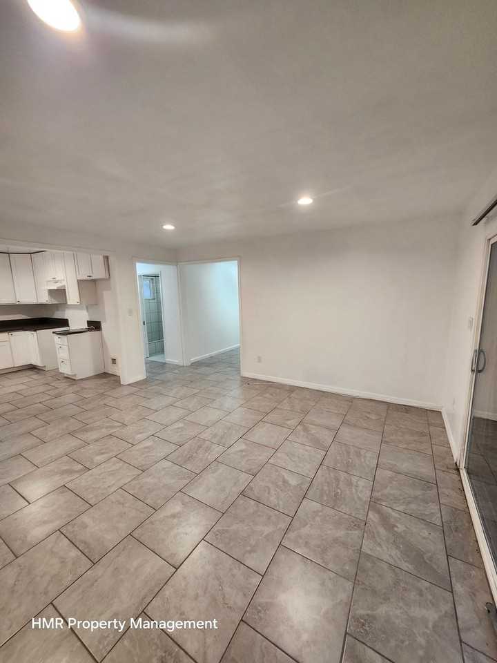 3367 N Alameda Ave - Photo 7 of 36