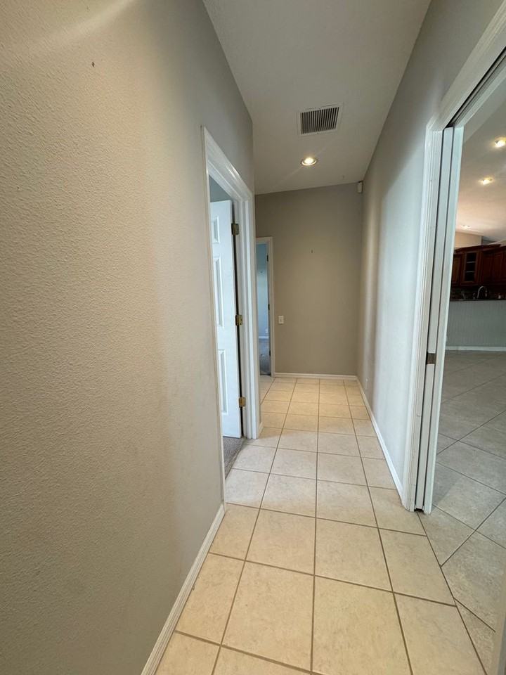 6514 Deerberry Ct - Photo 4 of 47