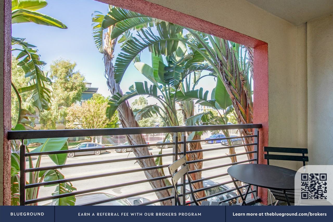 22100 Erwin St #893 - Photo 5 of 30