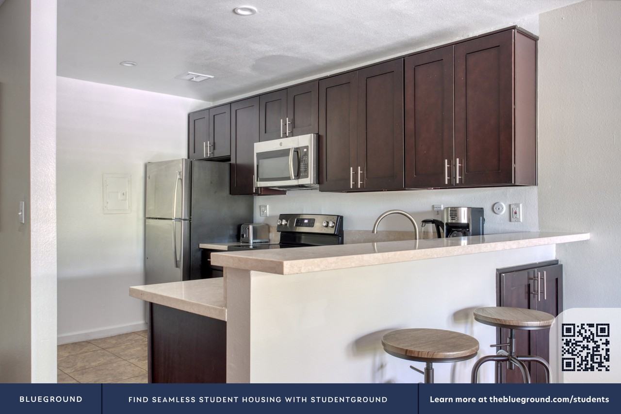 22100 Erwin St #893 - Photo 7 of 30