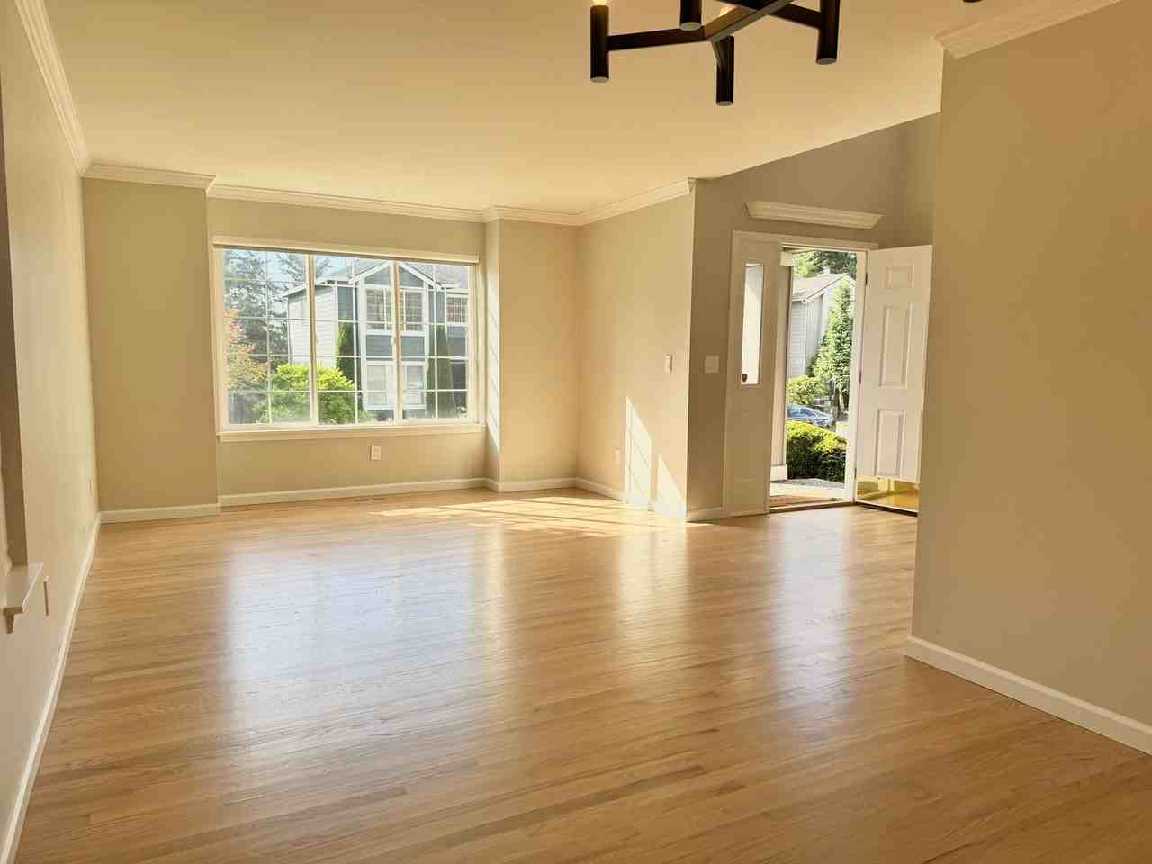 8316 121st Ave Se - Photo 4 of 31