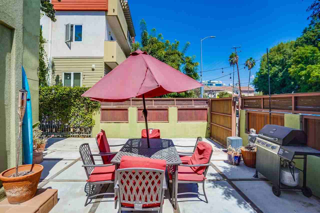 1221 N Bronson Ave - Photo 7 of 13