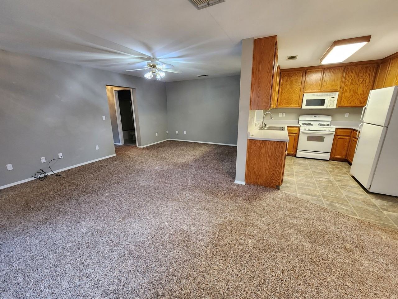 Lynbrook Loop 4385 - Photo 2 of 15