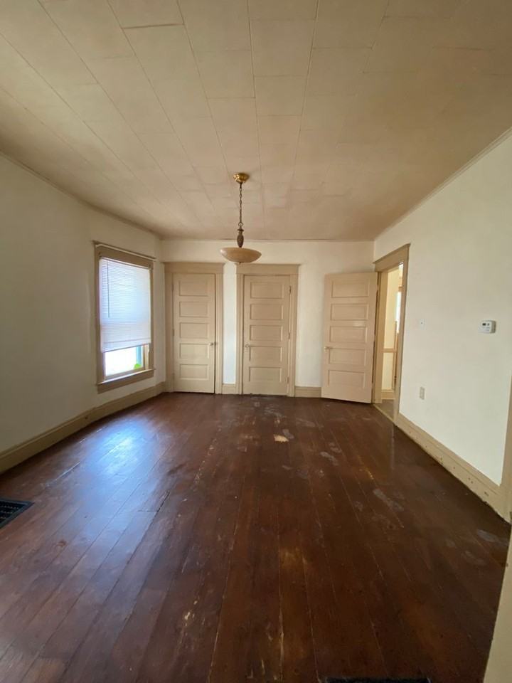 1516 S 1st St - Photo 2 of 12
