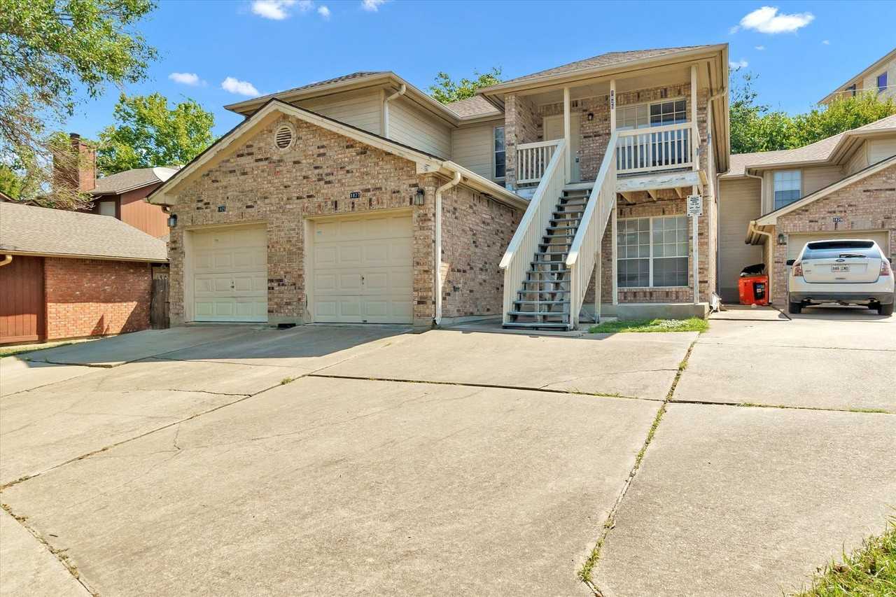 1825 Rawhide Loop - Photo 2 of 21