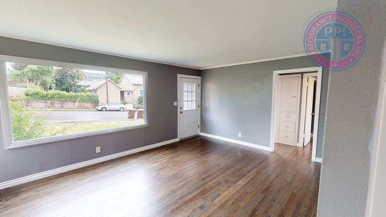 1415 9th St - Photo 5 of 30