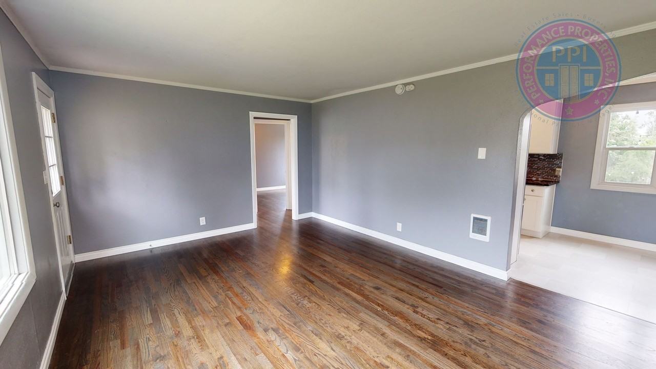 1415 9th St - Photo 7 of 30