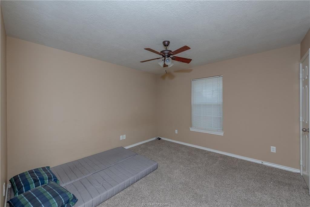 1433 Western Oaks Ct - Photo 3 of 9