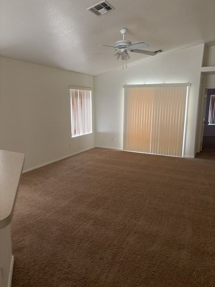 10207 N Onyx Moon Dr - Photo 4 of 15