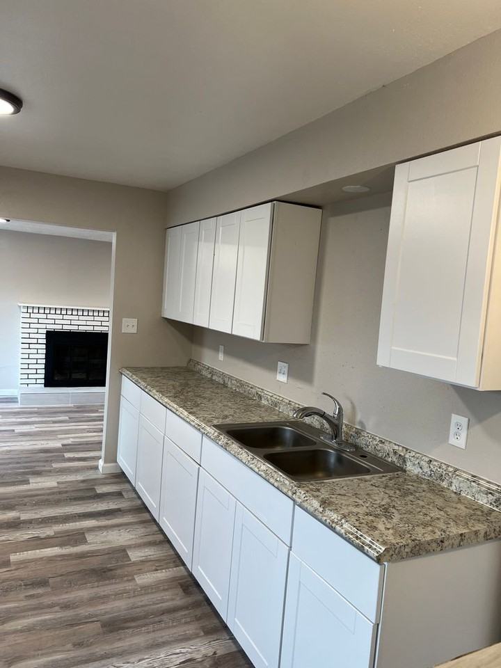 2707 Socorro St Nw - Photo 2 of 12