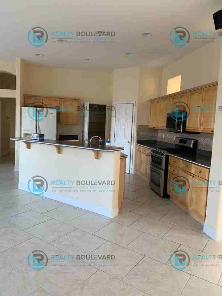 1775 Oxcart Ct - Photo 4 of 50