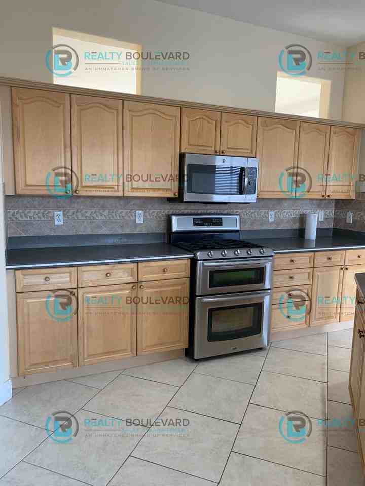 1775 Oxcart Ct - Photo 3 of 50