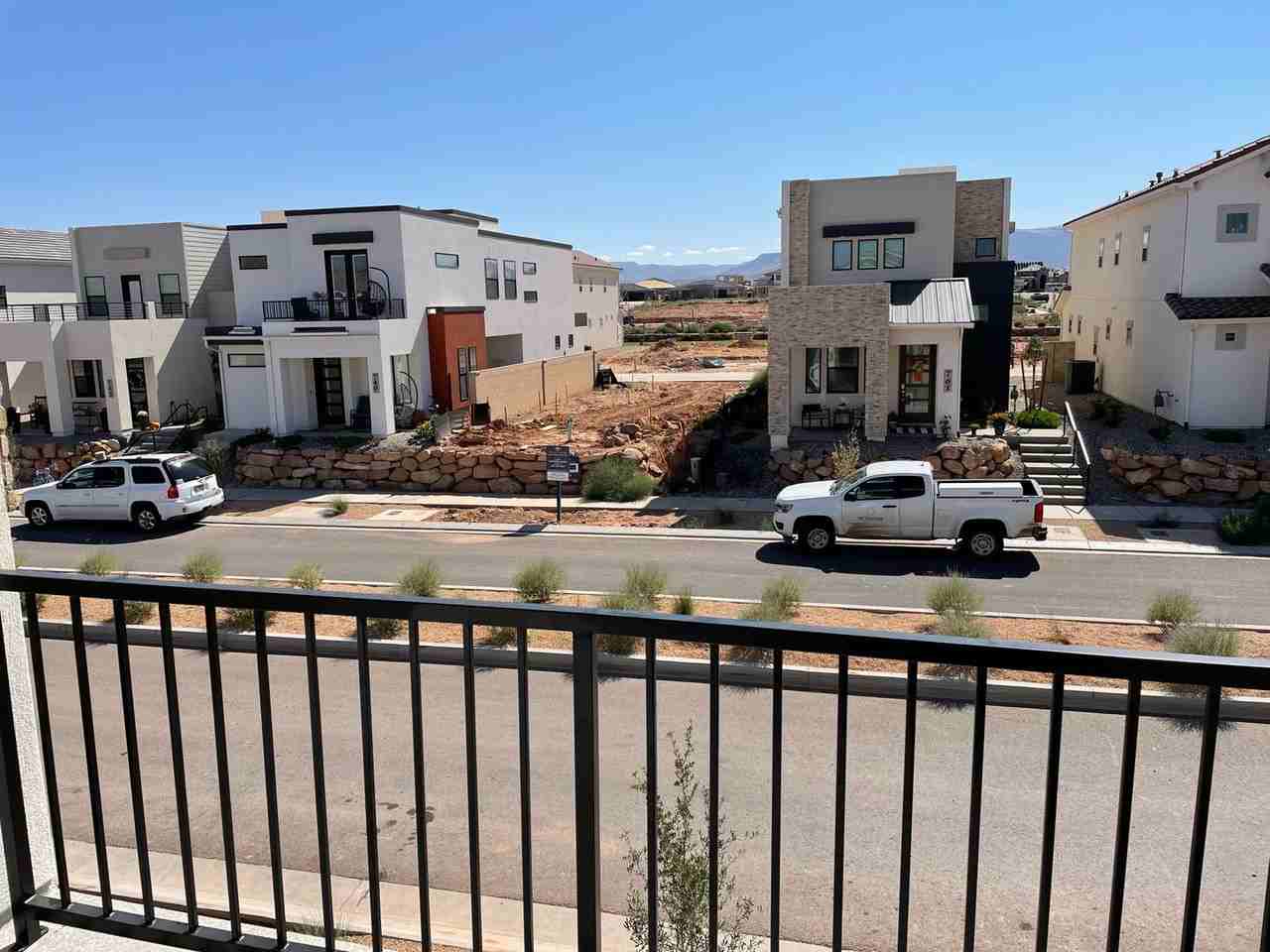 762 W Scarlet Hill Dr - Photo 3 of 28