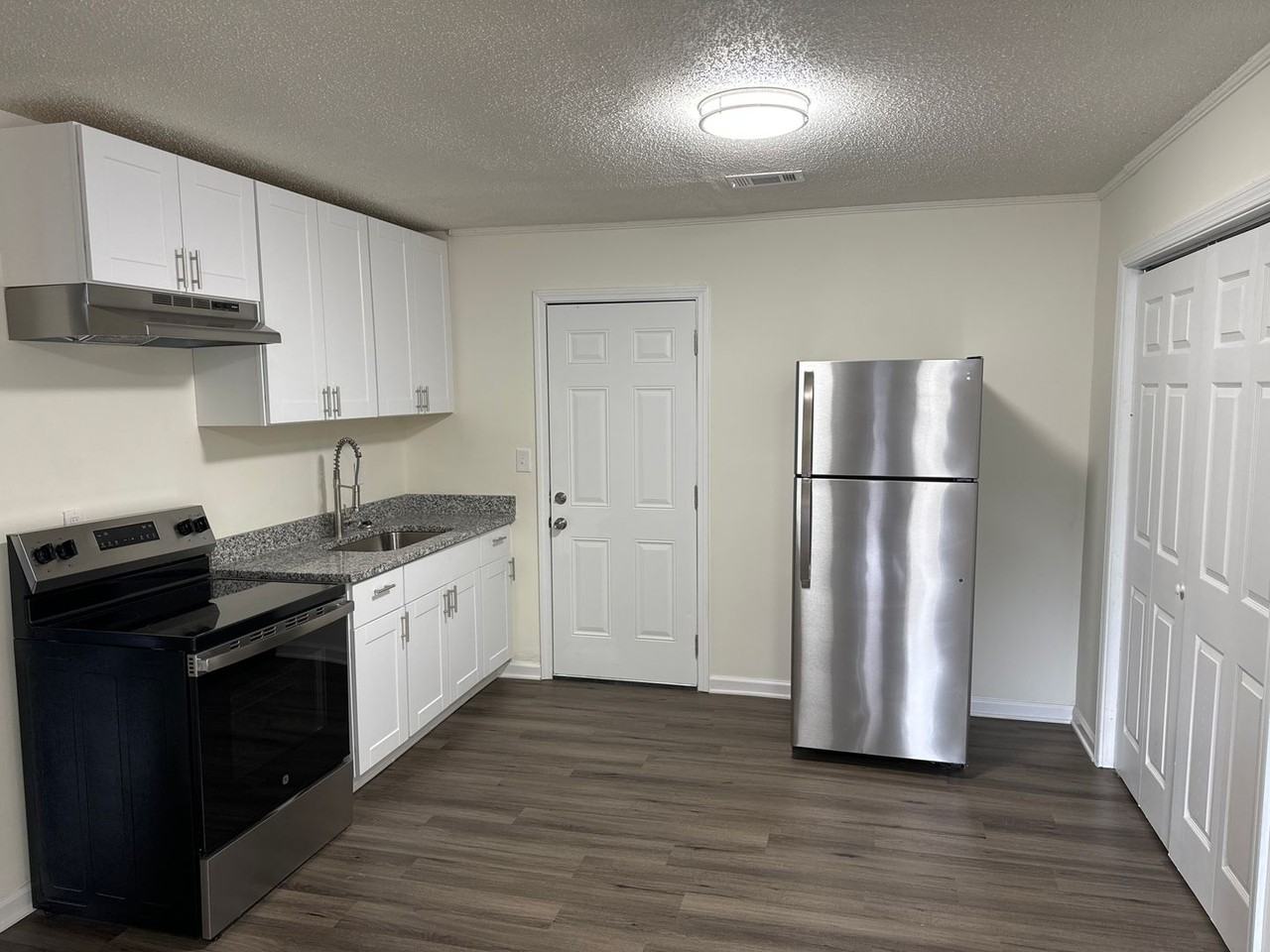 3585 Fair St - Photo 2 of 10