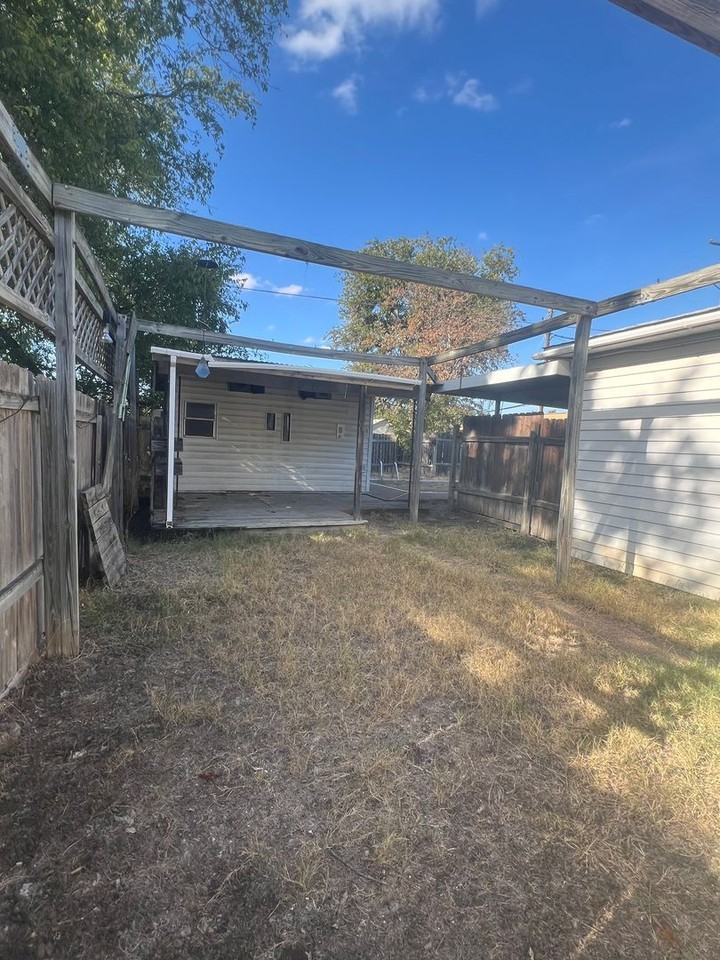 3501 Live Oak Ave - Photo 2 of 9