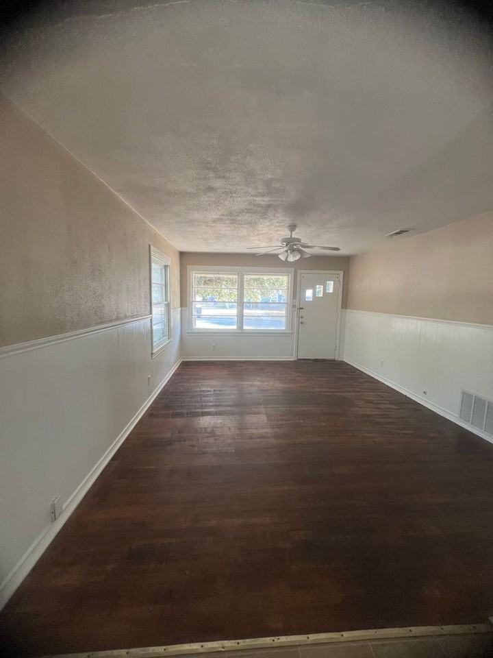 3501 Live Oak Ave - Photo 4 of 9