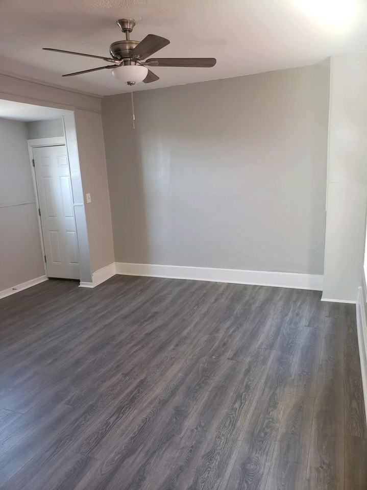 231 Oak Street - Photo 2 of 10