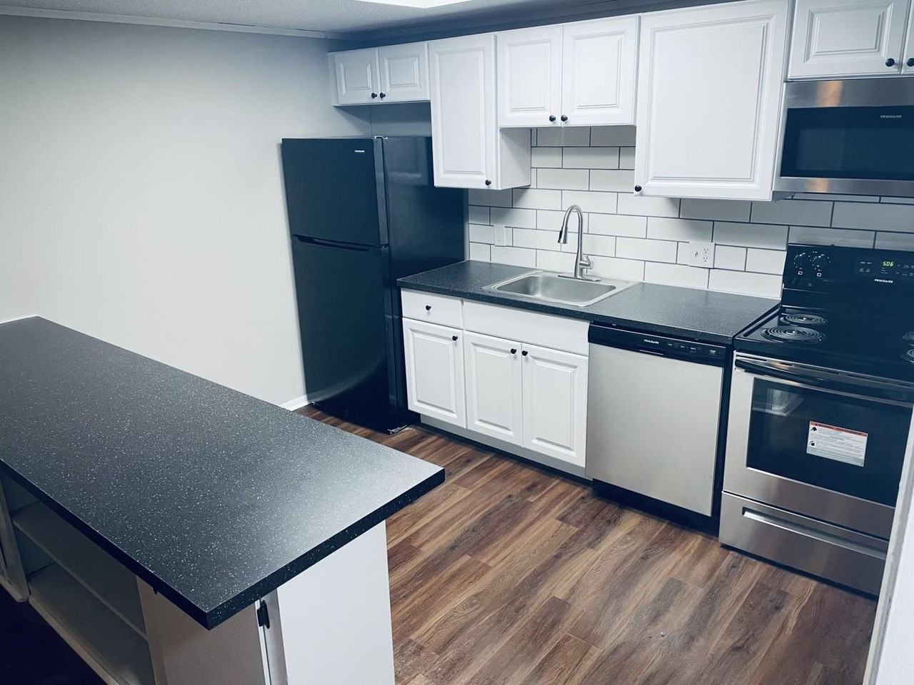 Amhurst Apartments - Photo 3 of 50