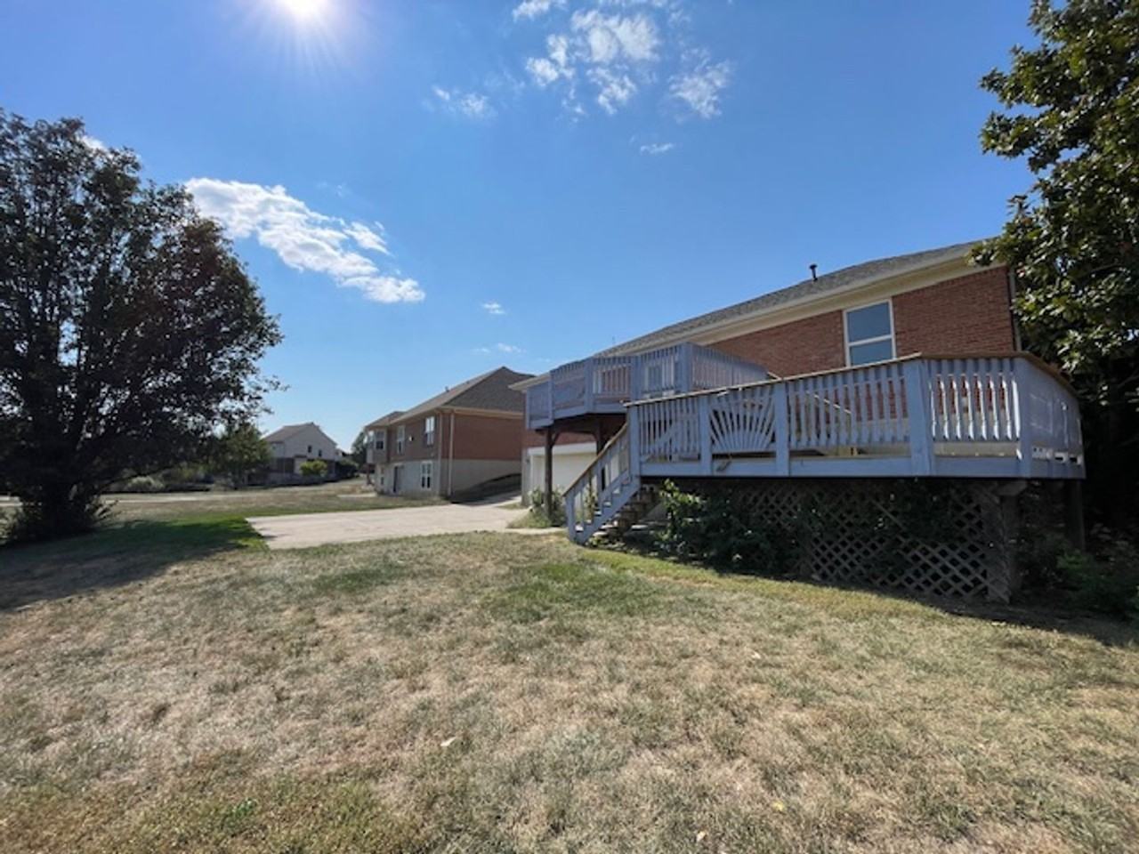 11275 Sheffield Ln - Photo 2 of 25