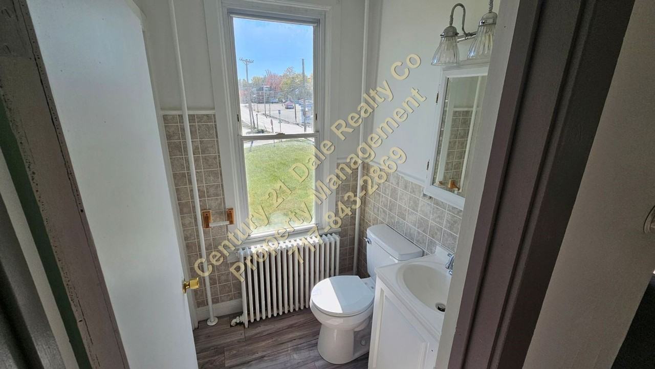 47 N Main St - Photo 6 of 11